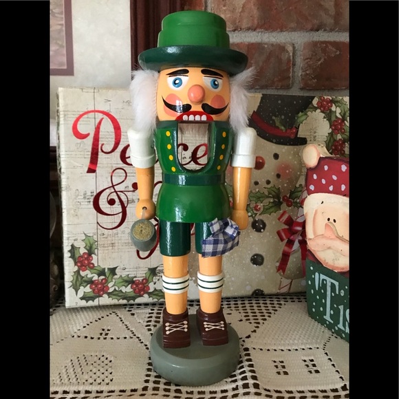 Rare Vintage Hand Carved Wooden Nutcracker - Picture 1 of 7